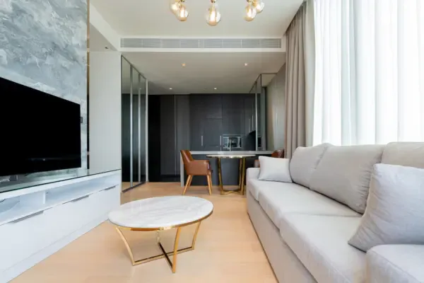 beautiful-contemporary-modern-design-apartment-with-natural-light-fron-bir-window-white-curtain